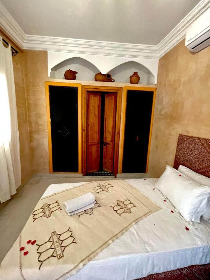 Riad Les Miroirs Marrakesch Exterior foto